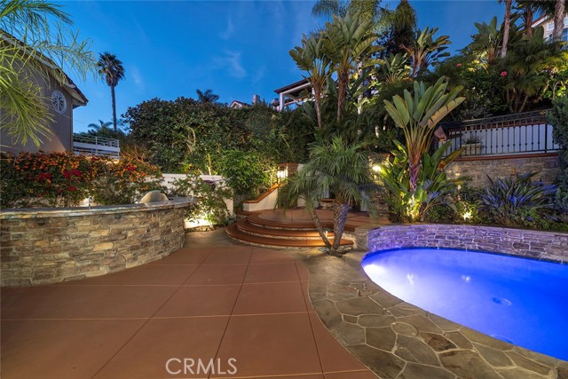 Detail Gallery Image 10 of 28 For 6 Harbor Pointe Dr, Corona Del Mar,  CA 92625 - 3 Beds | 3/1 Baths