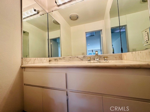 Detail Gallery Image 12 of 31 For 6229 Nw Marina Pacifica Dr, Long Beach,  CA 90803 - 2 Beds | 2/1 Baths