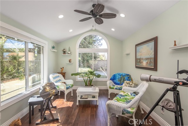 Detail Gallery Image 4 of 29 For 13542 Ashbrook Ln, Moorpark,  CA 93021 - 4 Beds | 3/1 Baths