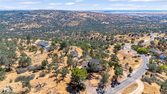 41070 Lilley Mountain Drive, Coarsegold CA: https://media.crmls.org/medias/bcbbdb98-a797-4820-a999-d4914e76245e.jpg
