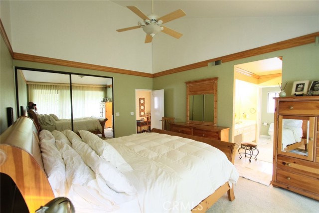 Detail Gallery Image 12 of 21 For 21820 Marylee St #225,  Woodland Hills,  CA 91367 - 3 Beds | 2/1 Baths