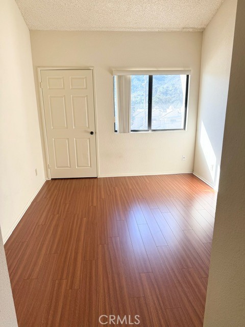 Detail Gallery Image 16 of 19 For 3105 Montrose Ave #3,  La Crescenta,  CA 91214 - 2 Beds | 2/1 Baths