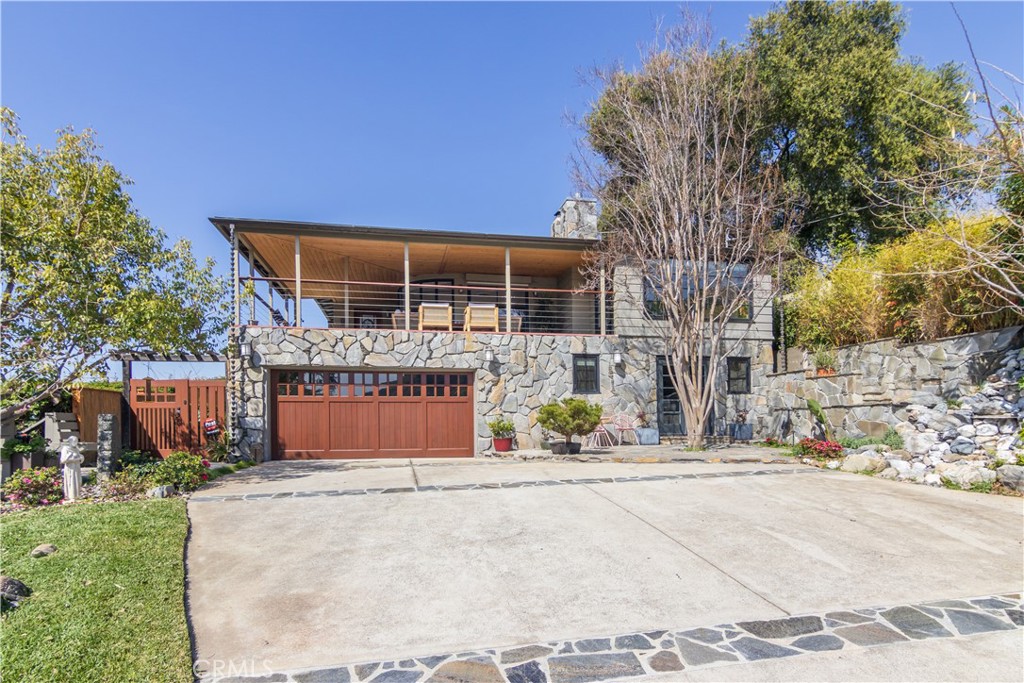 751 Ridgeside Drive