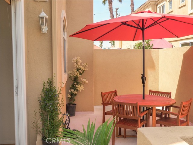 1628 E Palm Ave, El Segundo CA: https://media.crmls.org/medias/bcbdea68-bbd1-4380-8b5e-59f444d38c43.jpg