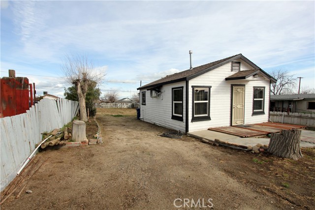 Detail Gallery Image 3 of 22 For 126 Maricopa, Taft,  CA 93268 - 2 Beds | 1 Baths