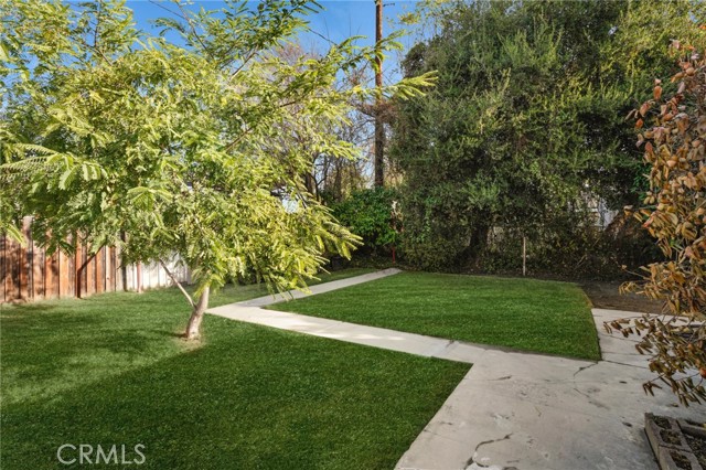 236 North Beachwood Drive photo 5