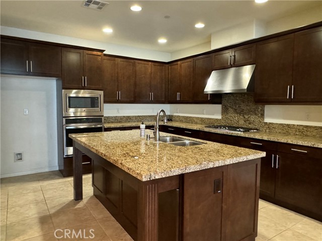Detail Gallery Image 5 of 22 For 18049 Magee Ln, Yorba Linda,  CA 92886 - 3 Beds | 2/1 Baths