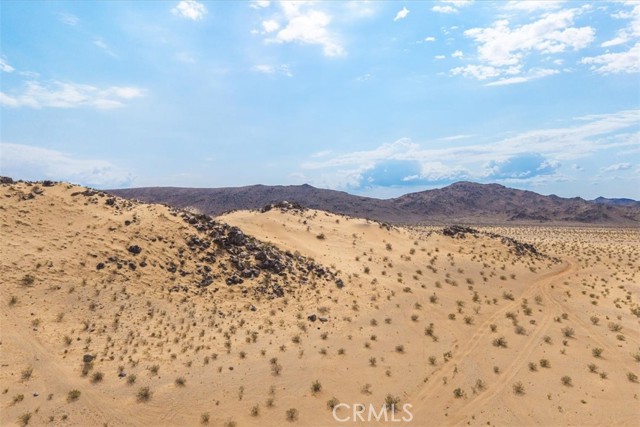67859 Valle Vista Road, 29 Palms CA: https://media.crmls.org/medias/bcbfb52c-3494-405f-b0d3-04ac638d6bf7.jpg