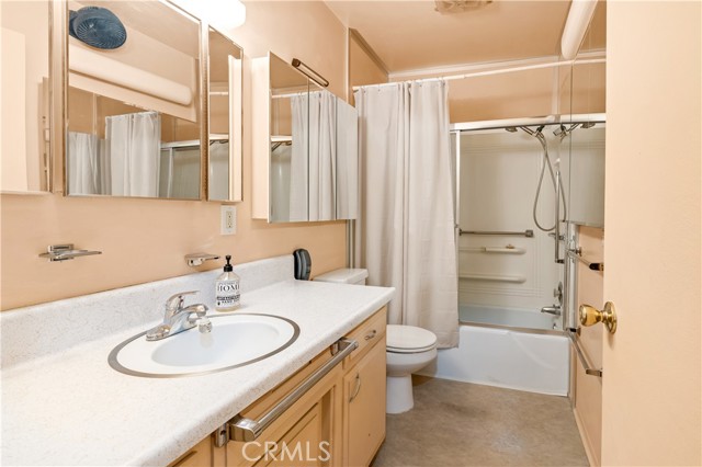 332 E 7th Street, San Jacinto CA: https://media.crmls.org/medias/bcc07d71-f154-445b-91a2-7da96bab0651.jpg