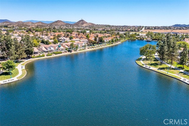 28705 Bridge Water Lane, Menifee CA: https://media.crmls.org/medias/bcc0d277-7465-48cd-9904-02c83525b495.jpg
