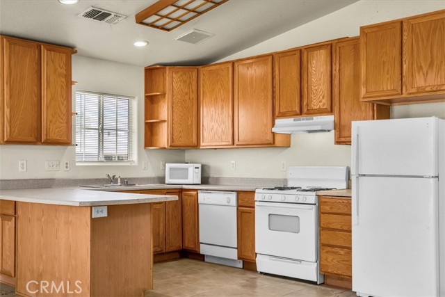 Detail Gallery Image 7 of 37 For 5564 Mariposa, Twentynine Palms,  CA 92277 - 3 Beds | 2 Baths