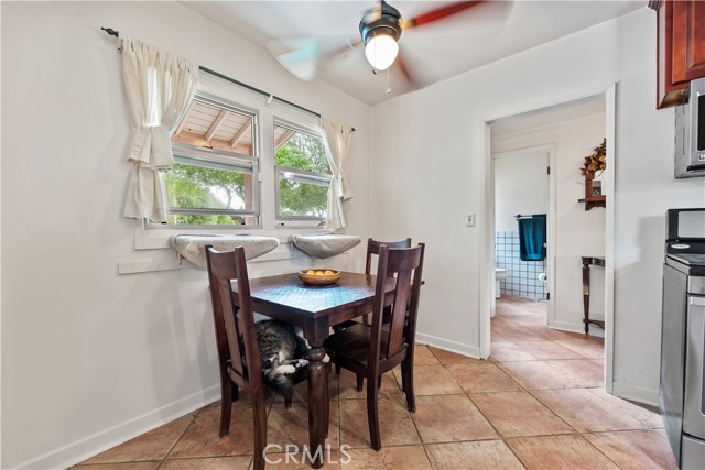 Detail Gallery Image 14 of 66 For 1327 Grove Ave, Upland,  CA 91786 - 3 Beds | 2 Baths