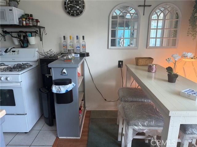 Detail Gallery Image 5 of 5 For 1101 Ocean Blvd, Long Beach,  CA 90802 - 1 Beds | 1 Baths