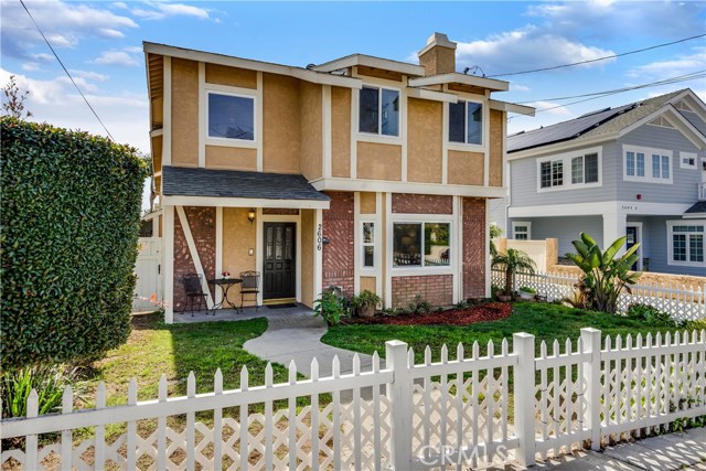 2606 Huntington Lane, Redondo Beach, California 90278, 4 Bedrooms Bedrooms, ,2 BathroomsBathrooms,Residential,Sold,Huntington,PV17025122