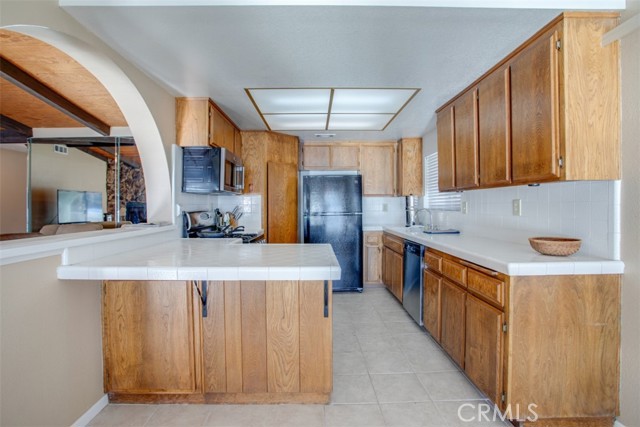 Detail Gallery Image 12 of 49 For 18355 Niagara Dr, Victorville,  CA 92395 - 3 Beds | 2 Baths