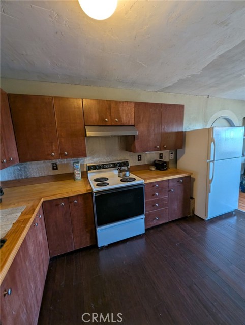 Detail Gallery Image 6 of 13 For 5650 Meadow Ln, Mariposa,  CA 95338 - 2 Beds | 1 Baths