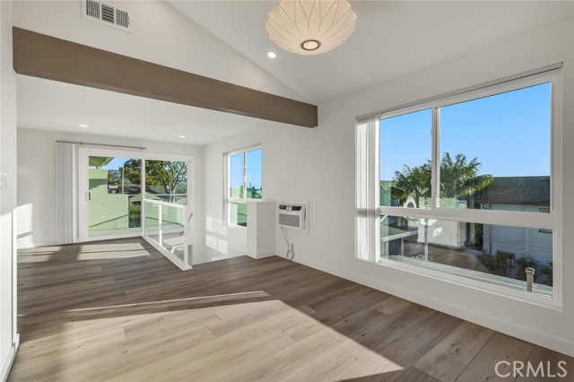 Detail Gallery Image 12 of 30 For 372 Locust, Laguna Beach,  CA 92651 - 2 Beds | 2 Baths