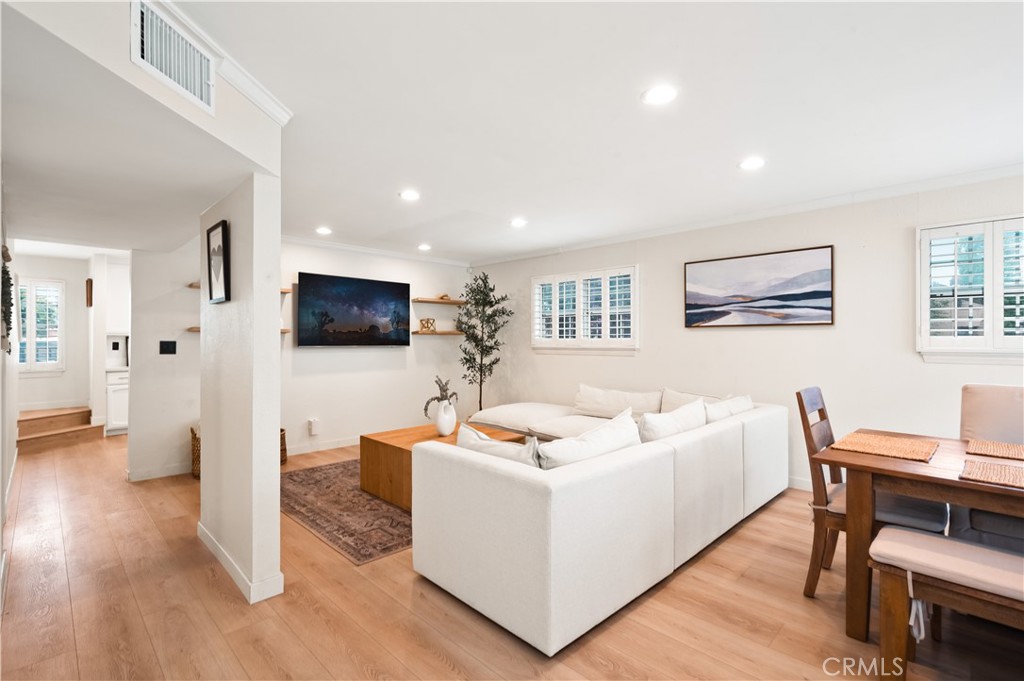 7300 Balboa Boulevard #A