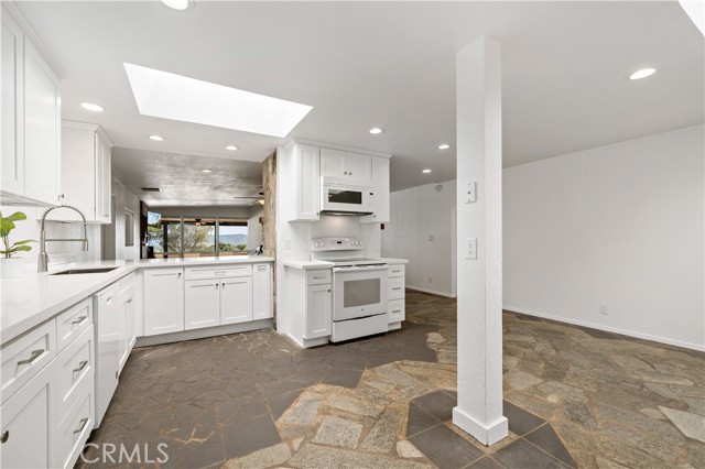 Detail Gallery Image 16 of 48 For 23551 Wildomar Trl, Wildomar,  CA 92595 - 3 Beds | 3 Baths
