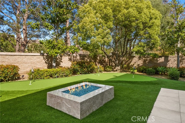 3 Bridgeport Road, Newport Coast CA: https://media.crmls.org/medias/bcc3a823-a9a9-492f-adba-8c93b69f146d.jpg