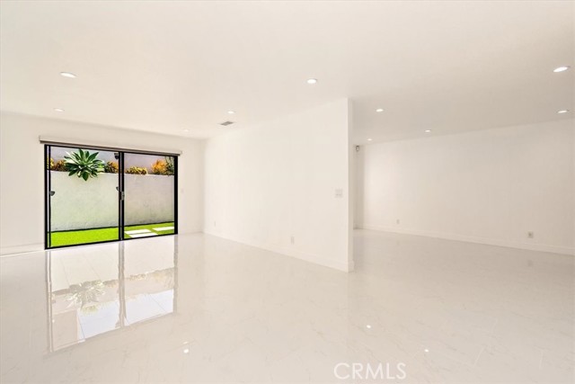 510 Francisca Avenue, Redondo Beach, California 90277, 3 Bedrooms Bedrooms, ,2 BathroomsBathrooms,Residential,For Sale,Francisca,SB26080599