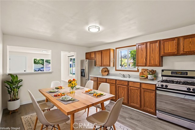454 F St, Biggs CA: https://media.crmls.org/medias/bcc4904f-3192-4800-896e-990a29bc4b3f.jpg