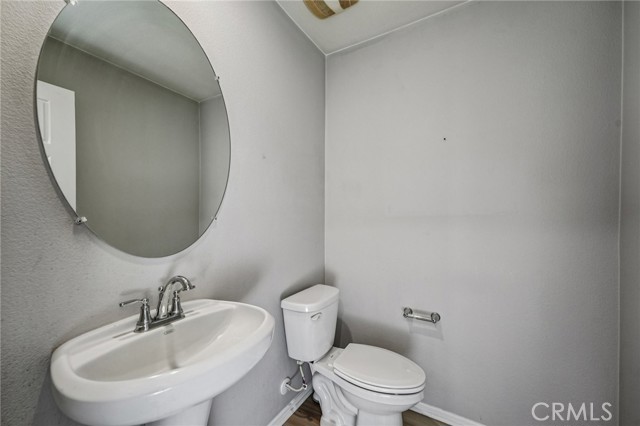 Detail Gallery Image 11 of 38 For 32976 Middlegate, Lake Elsinore,  CA 92530 - 3 Beds | 2/1 Baths