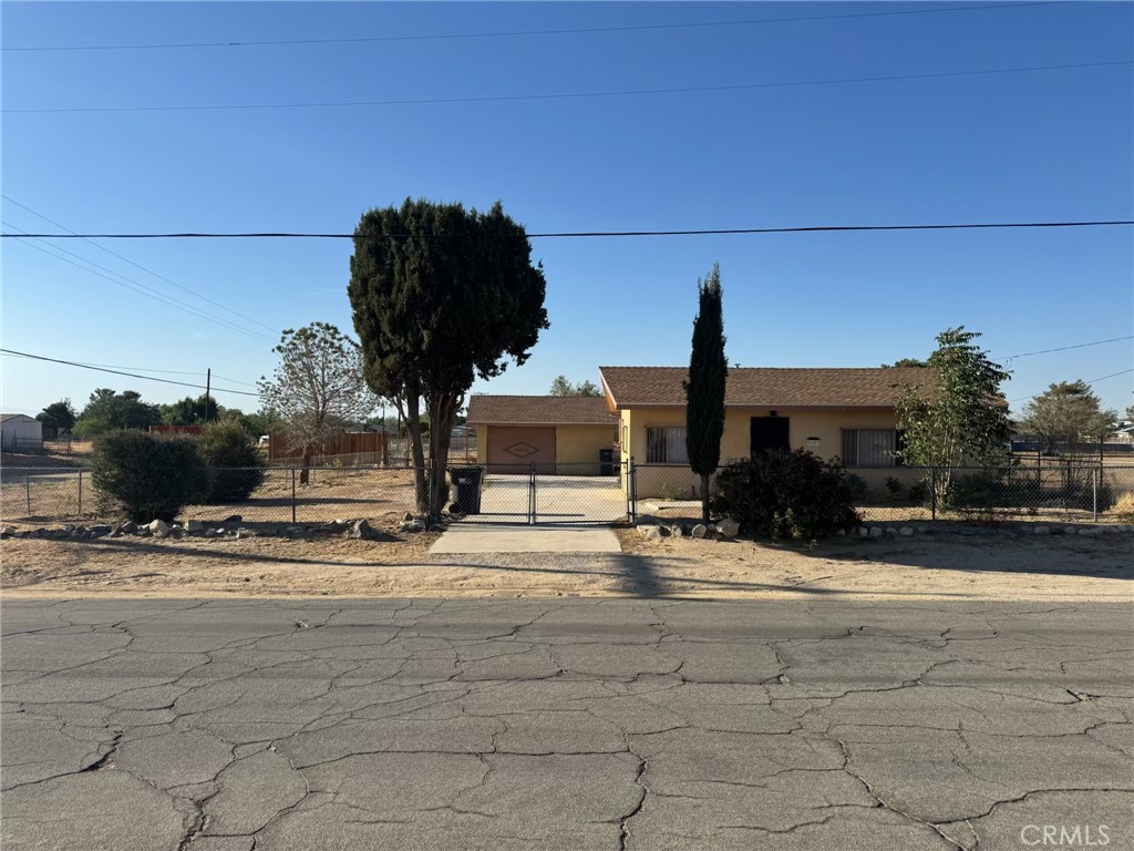 9203 E Avenue T12