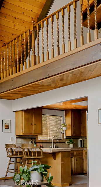 28645 Shenandoah Drive, Lake Arrowhead CA: https://media.crmls.org/medias/bcc50a9c-0ef8-459f-b67c-312c497ee408.jpg