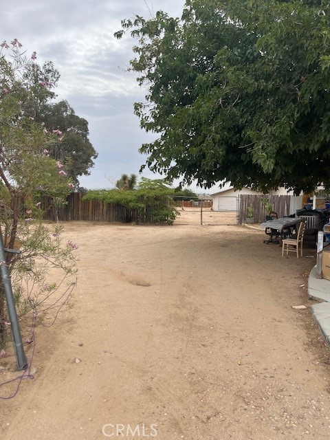 11847 Pinon Avenue, Hesperia CA: https://media.crmls.org/medias/bcc522b4-e7a0-4135-942c-6dba78af88f8.jpg
