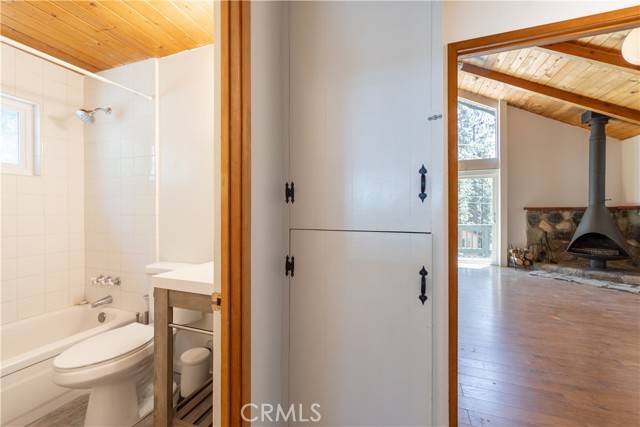 Detail Gallery Image 11 of 25 For 32752 Tulip Ln, Arrowbear,  CA 92382 - 2 Beds | 1 Baths