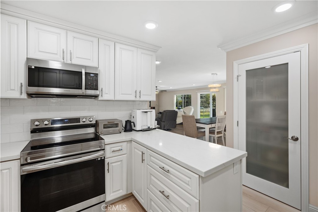 MLS #OC25250868 image #23