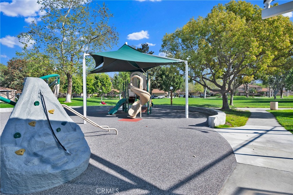 https://media.crmls.org/medias/bcc69505-2cf9-4626-8ae3-c1b3c51fefcd.jpg?preset=X-Large