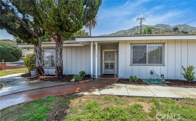15195 Kingsway Drive, Lake Elsinore CA: https://media.crmls.org/medias/bcc759a9-6ddf-4aff-99c2-09c95d7d096b.jpg