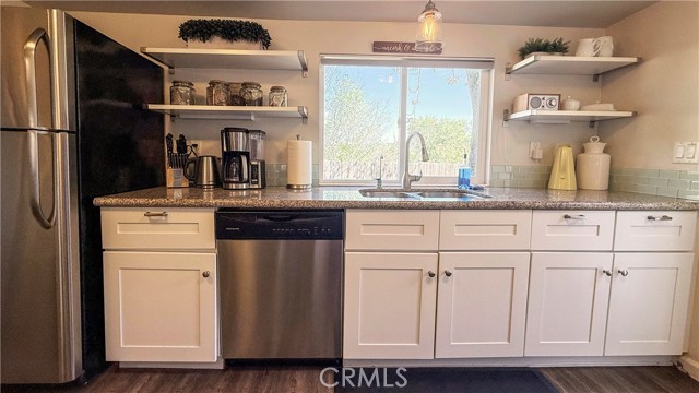 Detail Gallery Image 8 of 33 For 1712 Pine Street, Paso Robles,  CA 93446 - 3 Beds | 2 Baths