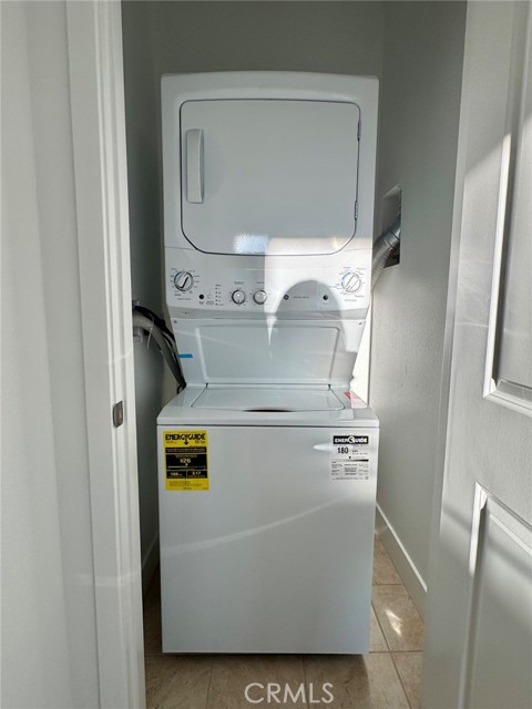 Detail Gallery Image 9 of 18 For 245 Shoveler, Irvine,  CA 92618 - 5 Beds | 4 Baths