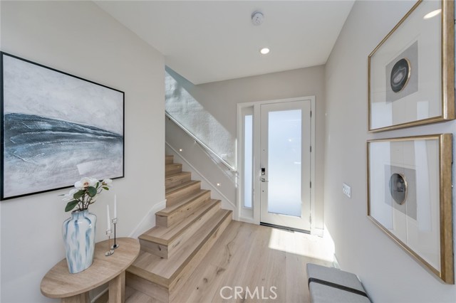 Detail Gallery Image 4 of 58 For 56 Chasma, Irvine,  CA 92618 - 5 Beds | 4/2 Baths