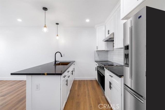 Detail Gallery Image 25 of 69 For 6616 Denver Ave, Los Angeles,  CA 90044 - 6 Beds | 5/1 Baths