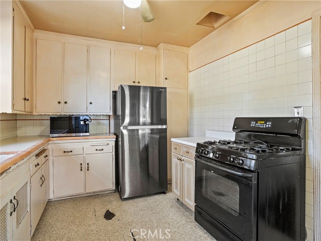 Detail Gallery Image 10 of 44 For 207 W Ash Ave, Burbank,  CA 91502 - 2 Beds | 1 Baths