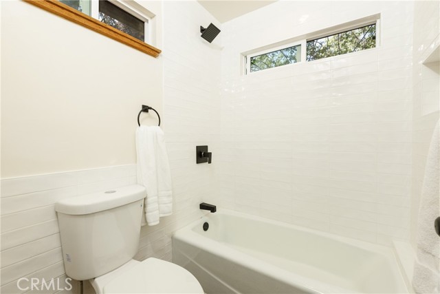 Detail Gallery Image 16 of 31 For 1384 Golden Rule Ln, Lake Arrowhead,  CA 92352 - 2 Beds | 1 Baths