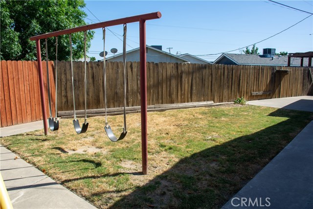 Detail Gallery Image 20 of 24 For 1913 N Waukena Way, Hanford,  CA 93230 - 3 Beds | 2 Baths