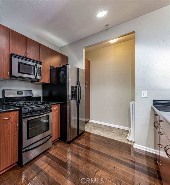 Detail Gallery Image 5 of 29 For 1801 E Katella Ave #2132,  Anaheim,  CA 92805 - 1 Beds | 1 Baths