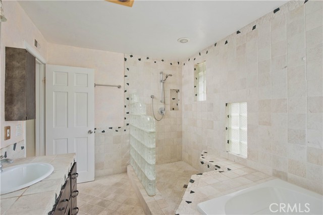 4389 San Blas Avenue, Woodland Hills CA: https://media.crmls.org/medias/bccae33e-4777-47e5-bb48-e049cd5191f5.jpg