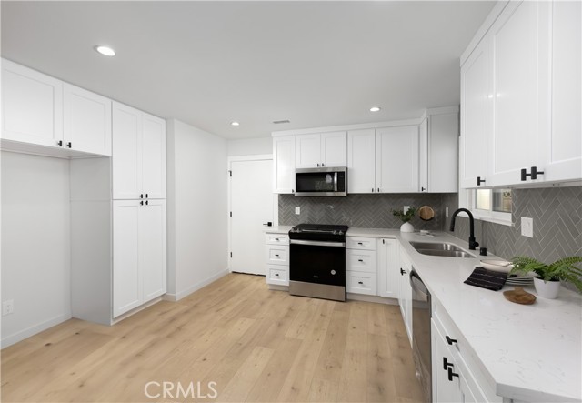 Detail Gallery Image 10 of 20 For 15618 S Stulman Ave, Gardena,  CA 90248 - 3 Beds | 2 Baths