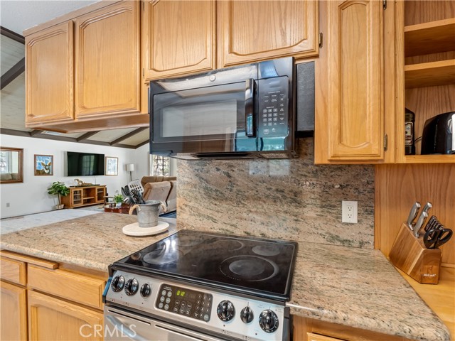 Detail Gallery Image 19 of 65 For 52092 Road 423, Oakhurst,  CA 93644 - 5 Beds | 3 Baths