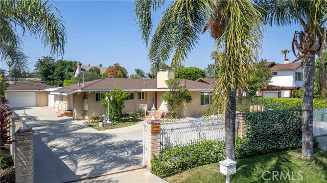 17533 Raymer Street, Sherwood Forest CA: https://media.crmls.org/medias/bcccf1c1-be57-4245-adb6-27b0eba62bdc.jpg