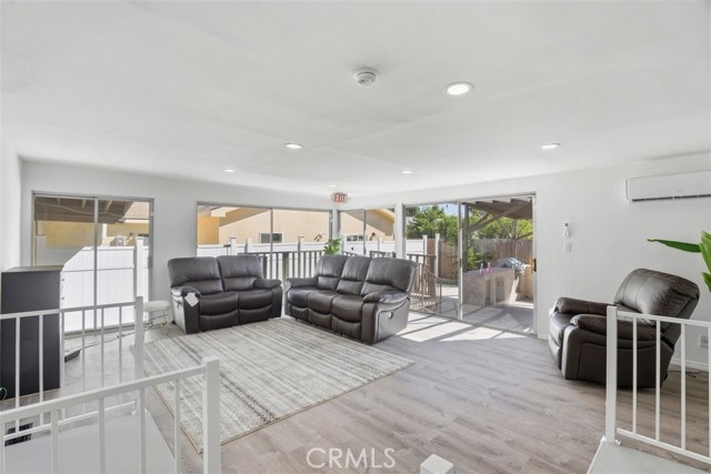 7958 Tampa Ave, Reseda CA: https://media.crmls.org/medias/bccf8e32-b225-40ee-97df-bee8e2b32b04.jpg