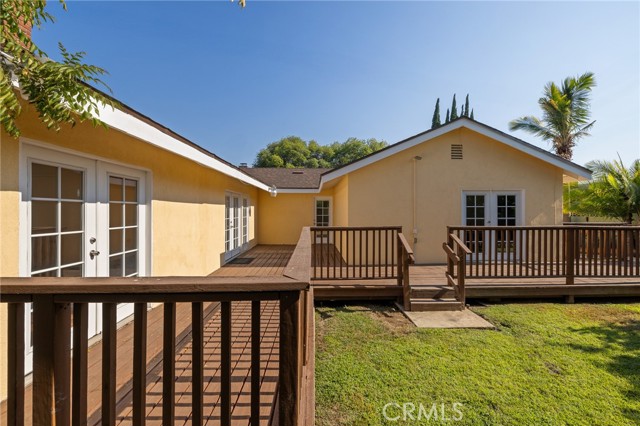 8419 Yolanda Avenue, Northridge CA: https://media.crmls.org/medias/bcd05e09-86dc-4ca2-8dd5-04f9f827e8bf.jpg
