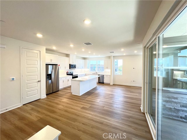 Detail Gallery Image 2 of 15 For 3513 Indigo Privado, Ontario,  CA 91764 - 3 Beds | 2/2 Baths