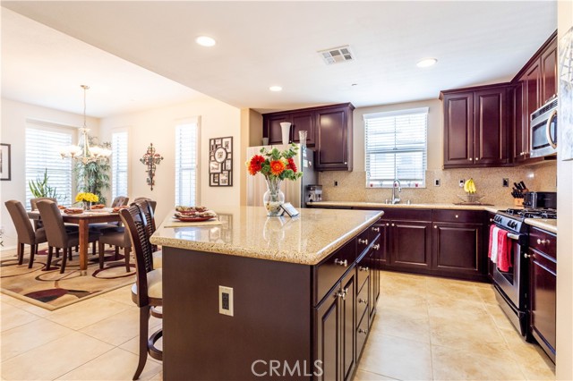 11220 Paseo Sonesta, Porter Ranch CA: https://media.crmls.org/medias/bcd0c169-365d-4b09-97ab-17efc08bd9bd.jpg